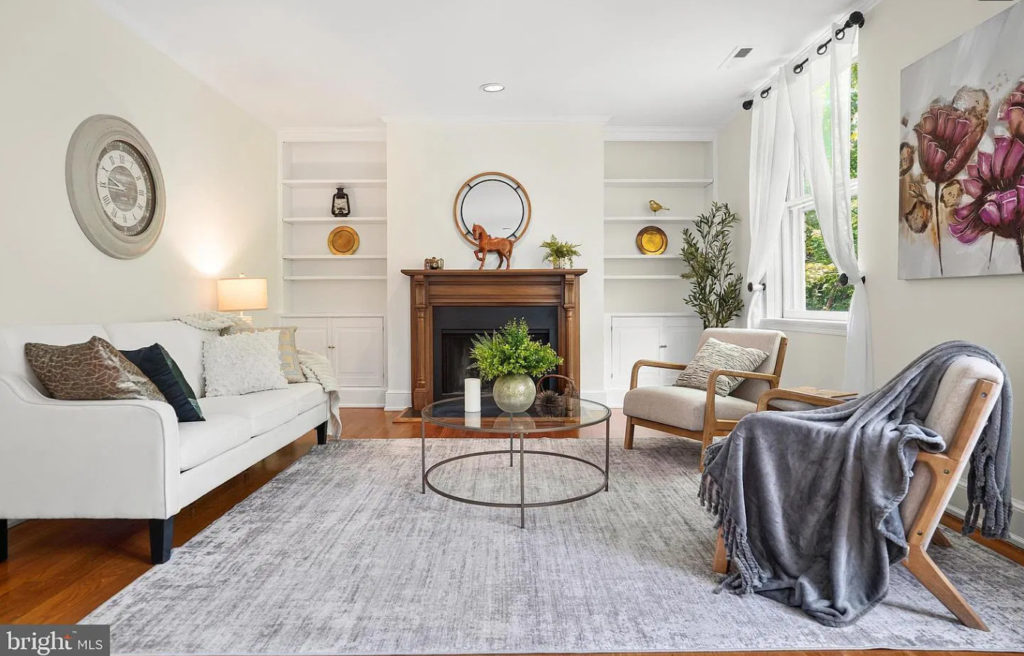 Home Staging Washington DC Capitol Hill Condominium Harvard Home Services Professionally staged 2-bedroom condominium Capitol Hill Washington DC by Harvard Home Services